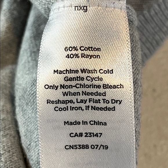 Talbots Gray Penguin Puffin Puffer Vest Sweater Size Medium Winter - Picture 7 of 8